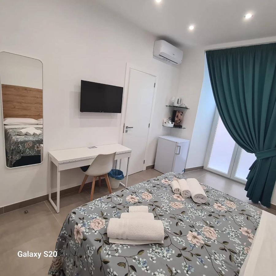 Residenza Nascari Al Plebiscito Hotel Naples Exterior photo